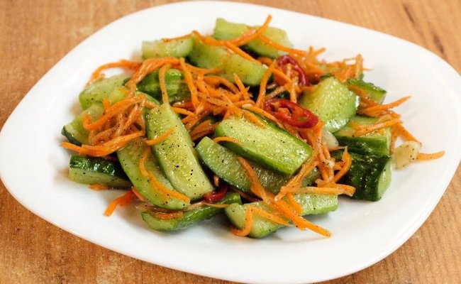 Салат из огурцов по-корейски на зиму с приправой для корейской моркови