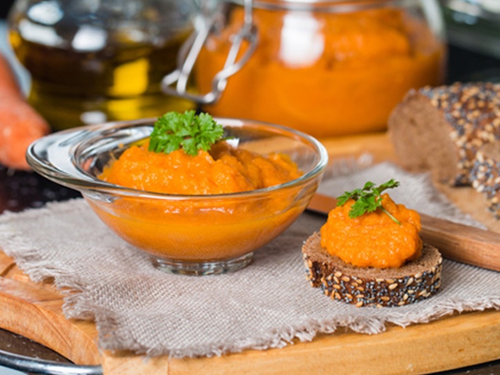 Ингредиенты для вкусной икры из кабачков к зиме пальчики оближешь — с луком и морковью