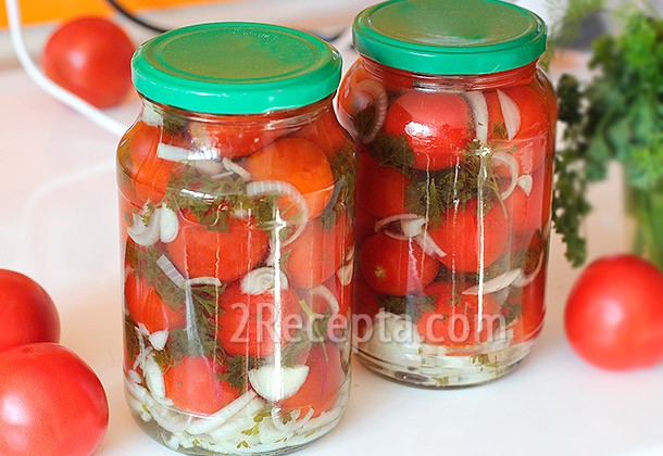 Ингредиенты для зимней заготовки сладких помидор в литровой банке